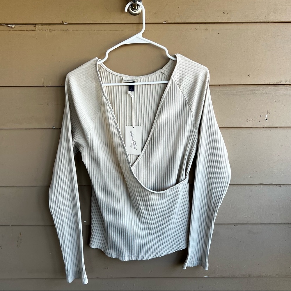 NWT Universal Threads Tan Ribbed Long Sleeve Blouse - Size L